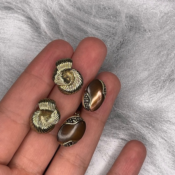 Elegant Vintage Gold and Brown Women's Earrings - Picture 1 of 3